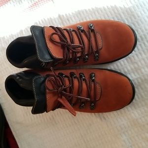 Rockport ankle boots size 6. Great condition